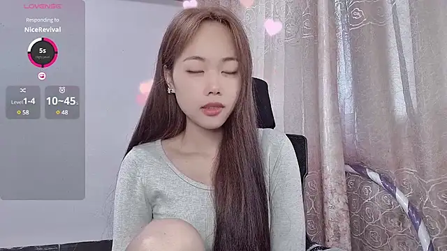 Stripchat Sex Cam for Lvy--v